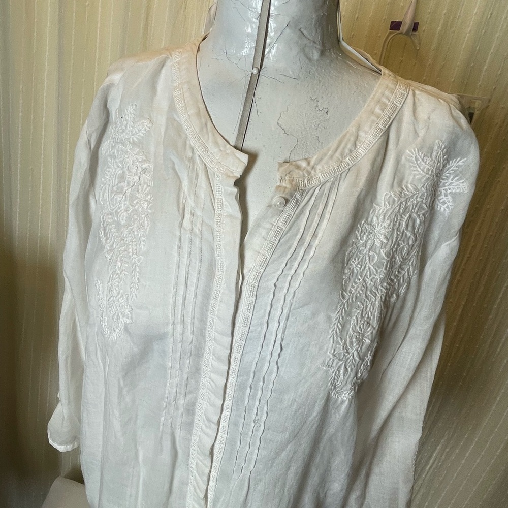 CJ Banks White Embroidered peasant style Blouse 1X